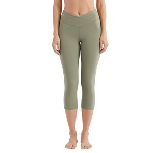 FLEX TIME Womens M‎ Light Sage Green Crossover Waist Capri Leggings Yoga